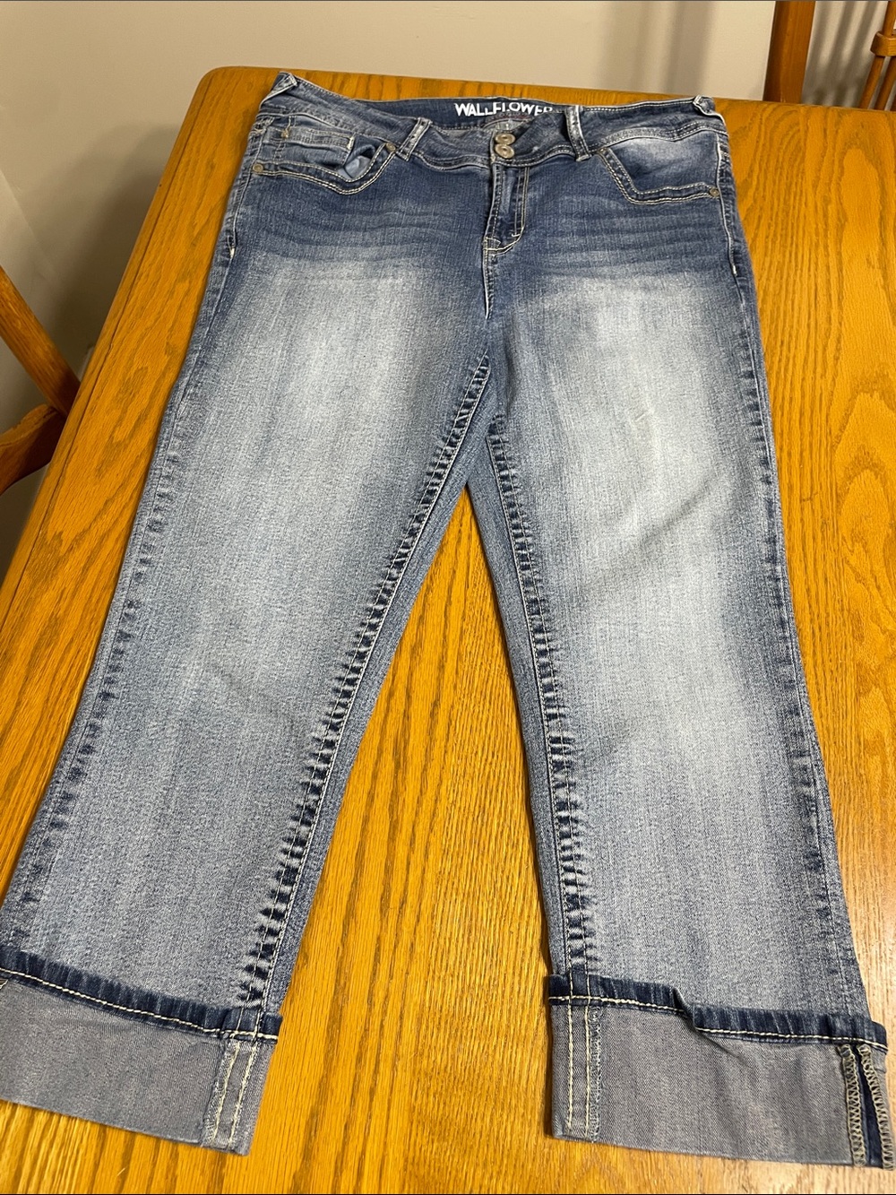 Wallflower Luscious Curvy Fit Light Blue Cropped Jeans Cuffed Juniors Size 13